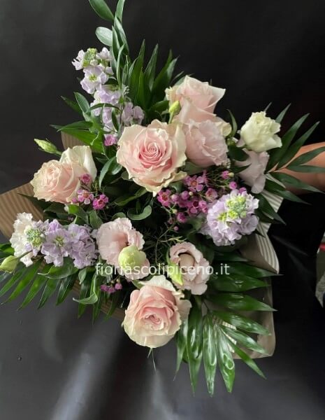 Bouquet dalle tonalità chiare